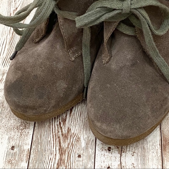 ALDO Olive Suede Wedge Gummy Soles Booties 7 - Picture 9 of 16